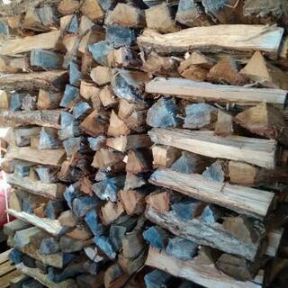 広葉樹コナラの薪！長さ35cm。含水率18％程度。茨城県潮来市。の画像