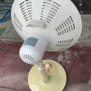 YUASA製　ハロゲン式のヒーターの画像