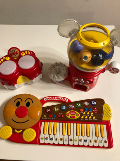 アンパンマン ピアノ、ボンゴ、ディズニー知育玩具