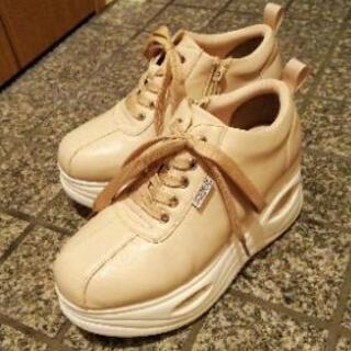 厚底スニーカー👟