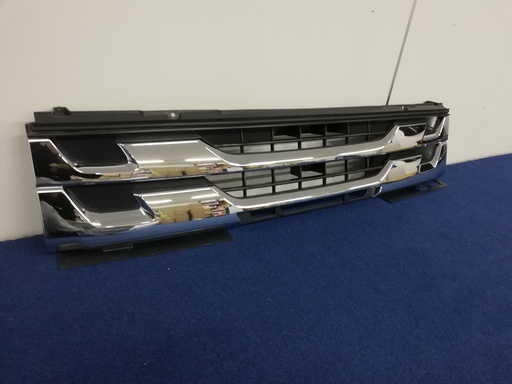 07フォワード 標準キャブ　 メッキ フロントグリル