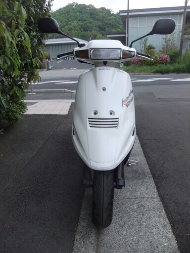 スズキ　アドレスV100　実動中古美車　タイヤ前後バリ山　バッテリー新品、駆動系新品　書類有