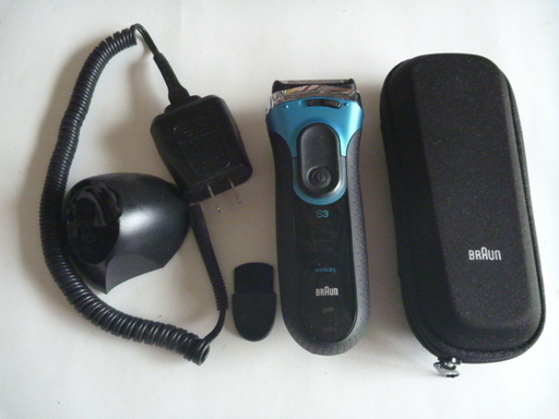 中古品　電気カミソリ　ブラウン シリーズ3 3080s-B [ブルー]