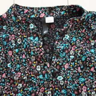 H&M DIVIDED Flower print Size40の画像