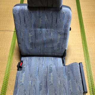 98年式パジェロのサードシート(座椅子として)の画像