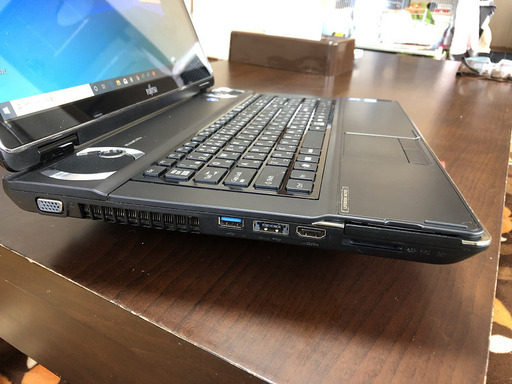 商談中に付き受付を一時ストップ致します。中古　富士通　LIFEBOOK NH77/ED　17インチ液晶　Core i7 4コア8スレ　