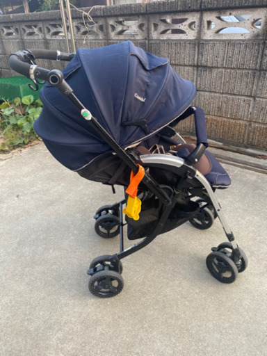 コンビ　オート4キャス　ディアグラッセ　ベビーカー