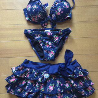 ビキニの水着　500円