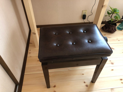 ピアノ椅子