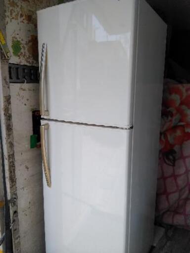 【引き渡し先決定しました】2016年製　２３０L　2ドア冷蔵庫　R-f23uh