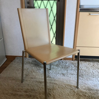 イタリア製　革ダイニングチェア4脚セットの画像