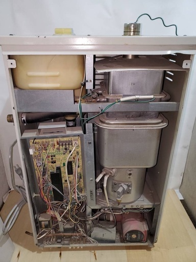 三菱 油だき温水ボイラ VKH-75KT