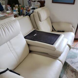 リクライニングソファーの画像