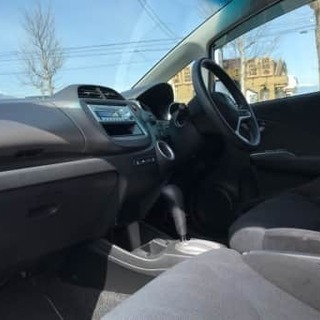 【誰でもクルマがローンで買えます】　ホンダ　フィット　♪　詳細は【055-268-3292】迄♪ の画像