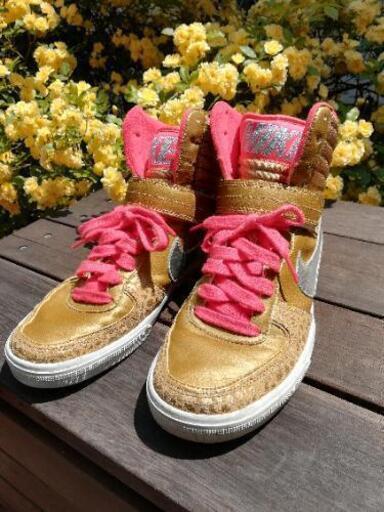 nike スニーカー25cm