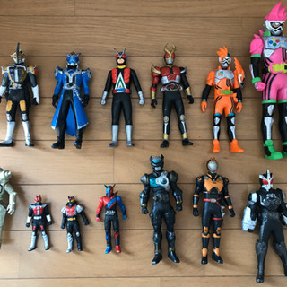 仮面ライダー、ウルトラマンソフトビニール製人形
