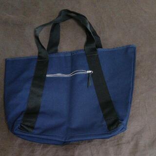 【取引中】ジーユー GU ツイルトートバッグ カラー：69NAVY