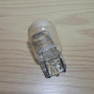 車用　ランプ（電球）中古　2DT W21W KOITO 12V2...
