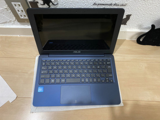 【美品】ASUS ノートパソコン  ダークブルー E202SA
