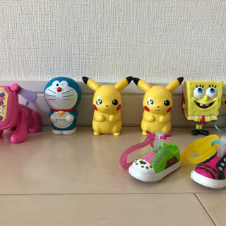 おもちゃ　1個で10円　全部（11個）で100円の画像