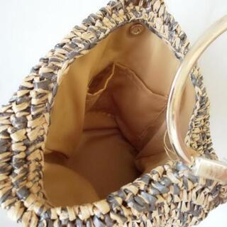 美品✨ ストロー素材の手提げbag(値下げ⤵️)の画像