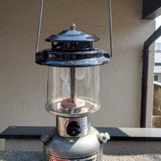 (お引渡し決定)ジャンク品 コールマンのツーマントル・ガソリンランタン