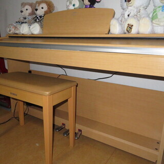YAMAHA　電子ピアノ　ARIUS　YDP-140