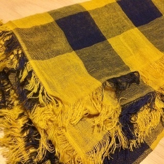 【値下げ！】ガーゼ生地 大判ストール 正方形 未使用保管品 マスク材料にも ユニクロ UNIQLOの画像