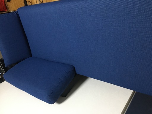 【購入1年未満！】定価8万のソファをお譲りします。