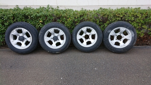 ジムニーJA11に履いていたタイヤ・ホイール4本を譲ります