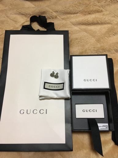 GUCCI シルバーピアス　未使用品✨半額