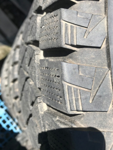 265 70 R15 スタッドレスタイヤ(中古)4本セット
