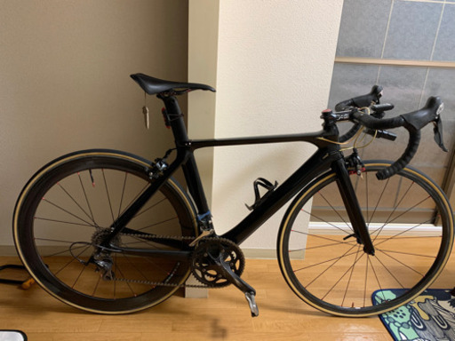 フルカーボンロードバイク