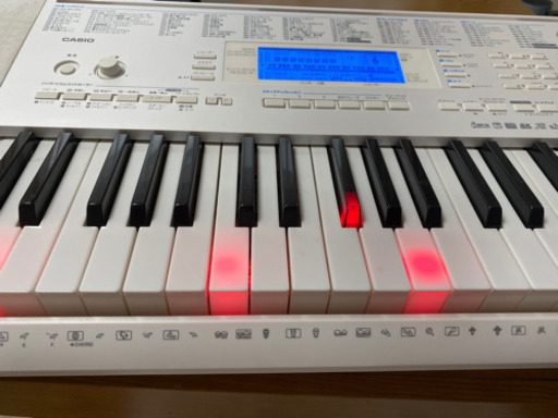 CASIO 光ナビゲーションキーボード 61標準鍵盤 LK-211