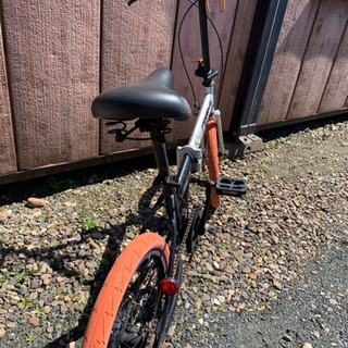 折りたたみ自転車の画像