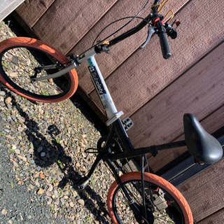 折りたたみ自転車の画像
