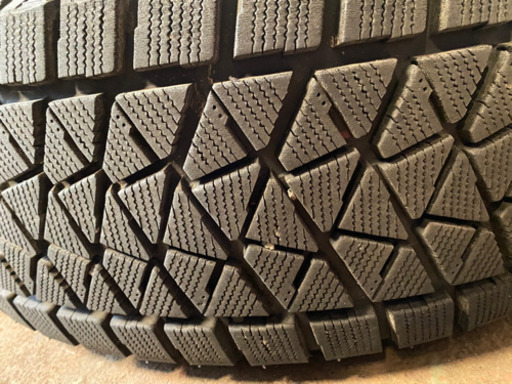 17インチ　5穴　スタッドレスタイヤ　四本セット