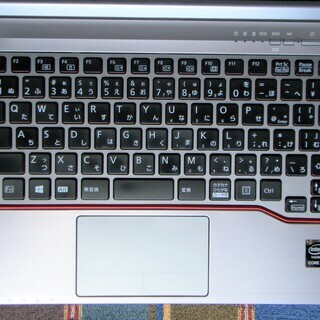 💗良品♪2016年1月製造✨/13.3型/高性能🆙Core i5/光速☆彡SSD128GB/メモリ4GB♪/📀/すぐ使えるWin10メディア作成ツール付📀/高速☆彡USB3.0/Bluetooth♬/SDカードスロット♪/すぐ繋がるWi-Fi📶/MS Office2016📒✎/マイク🎤/点検整備清掃済み😊/外付けDVD(おまけ)♬/FUJITSU LIFEBOOK E734/Kの画像
