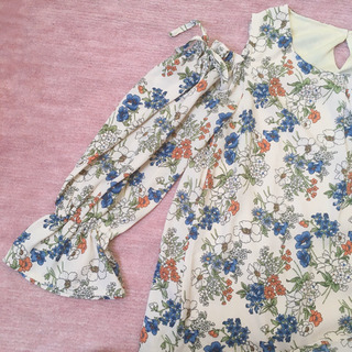 1【中古M】花柄ブラウスの画像