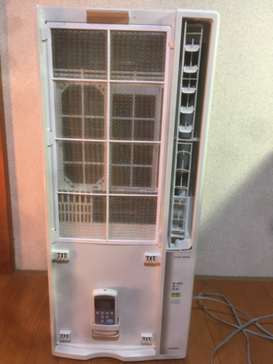 ルームエアコン　CW-F1617 窓掛けタイプ