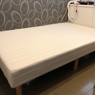 脚付きマットレス セミダブル 脚長25cmの画像