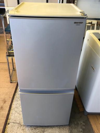 【リサイクルサービス八光　田上店　安心の1か月保証　旧鹿児島市内配達・設置無料】シャープ SHARP SJ-14S-Ｓ [冷蔵庫（137L・右開き）どっちもヒンジ シルバー系