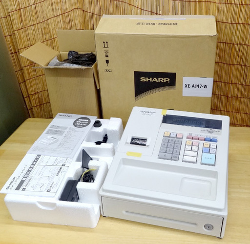 ほぼ未使用・印字のみ確認◎SHARP シャープ 電子レジスタ XE-A147 ホワイト 軽減税率対応モデル 感熱紙レシート18個付  お店 店舗用☆ PayPay(ペイペイ)決済可能 ☆ 札幌市 豊平区 平岸 アウトレットモノハウス