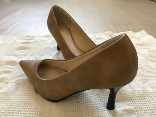 パンプス　新品（7㎝ヒール） size 23㎝