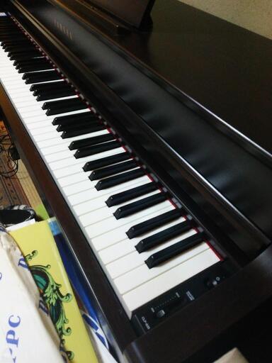 ヤマハ電子ピアノ　CLP635