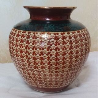 九谷焼　覚山作の花瓶と青山作の花瓶