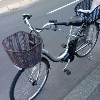 *** 新基準バッテリー8.7Ah　バッテリー二個付き*** 　電動アシスト自転車　電動自転車　YAMAHA PAS ヤマハ パスナチュラL PM26NL　Li-ion バッテリー8.7Ah  シルバー 充電器付   