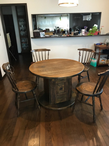 ダイニングセット。カントリー風