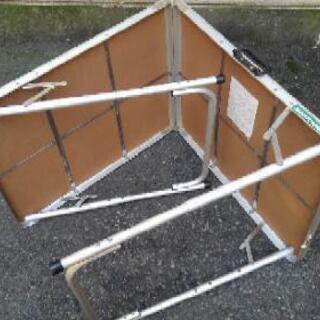 【売却済み】【値下げ】折り畳みテーブル！キャンプやアウトドアに活躍！の画像