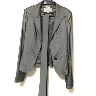 スーツ上下1式譲りますの画像